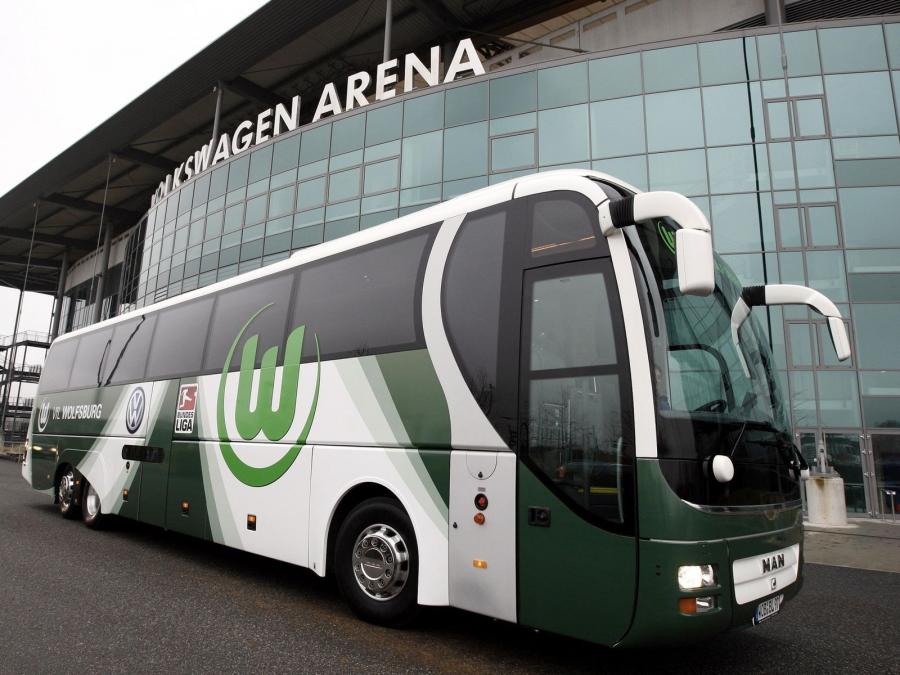  MAN &rsquo;Coach L Supreme FC VfL Wolfsburg 2008 года  (фото 2 из 2)